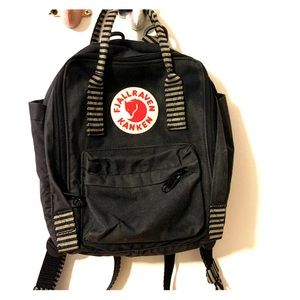 Navy Fjallraven small backpack - BNWOT!!